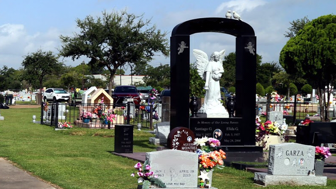 Santa Teresa Cemetery | 912 Buschong St, Houston, TX 77039 | Phone: (281) 987-3100