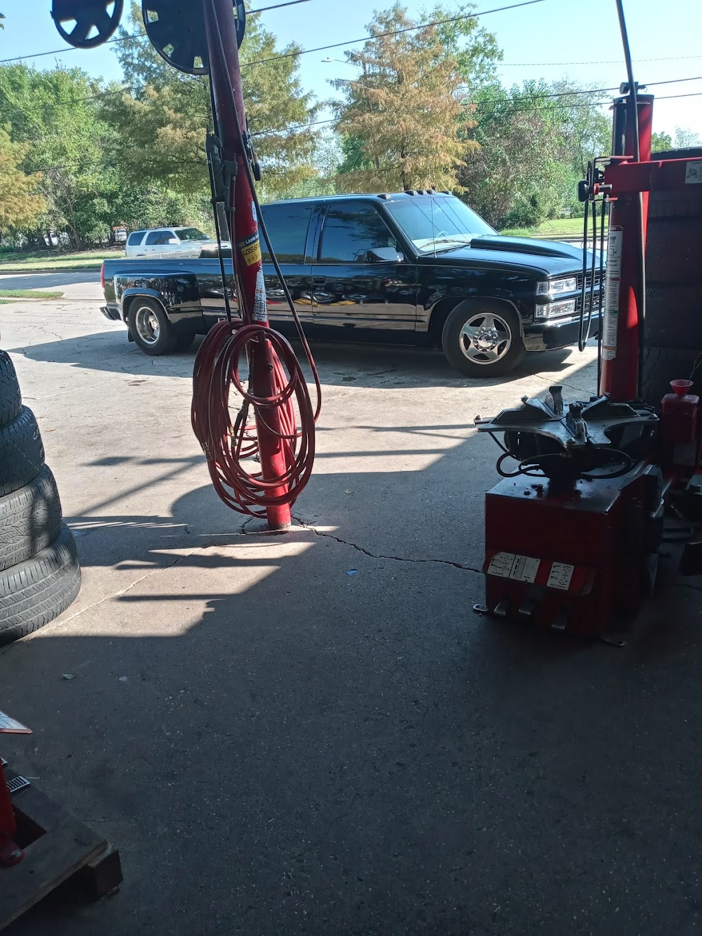 Texas Alloy Wheel Repair And Tire Shop | w, 8739 W Montgomery Rd, Houston, TX 77088 | Phone: (832) 908-9474