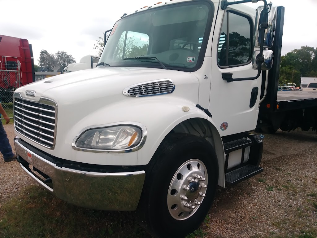 LG Trucks And Auto Sales | 12000 Hempstead Hwy, Houston, TX 77092 | Phone: (713) 827-1200