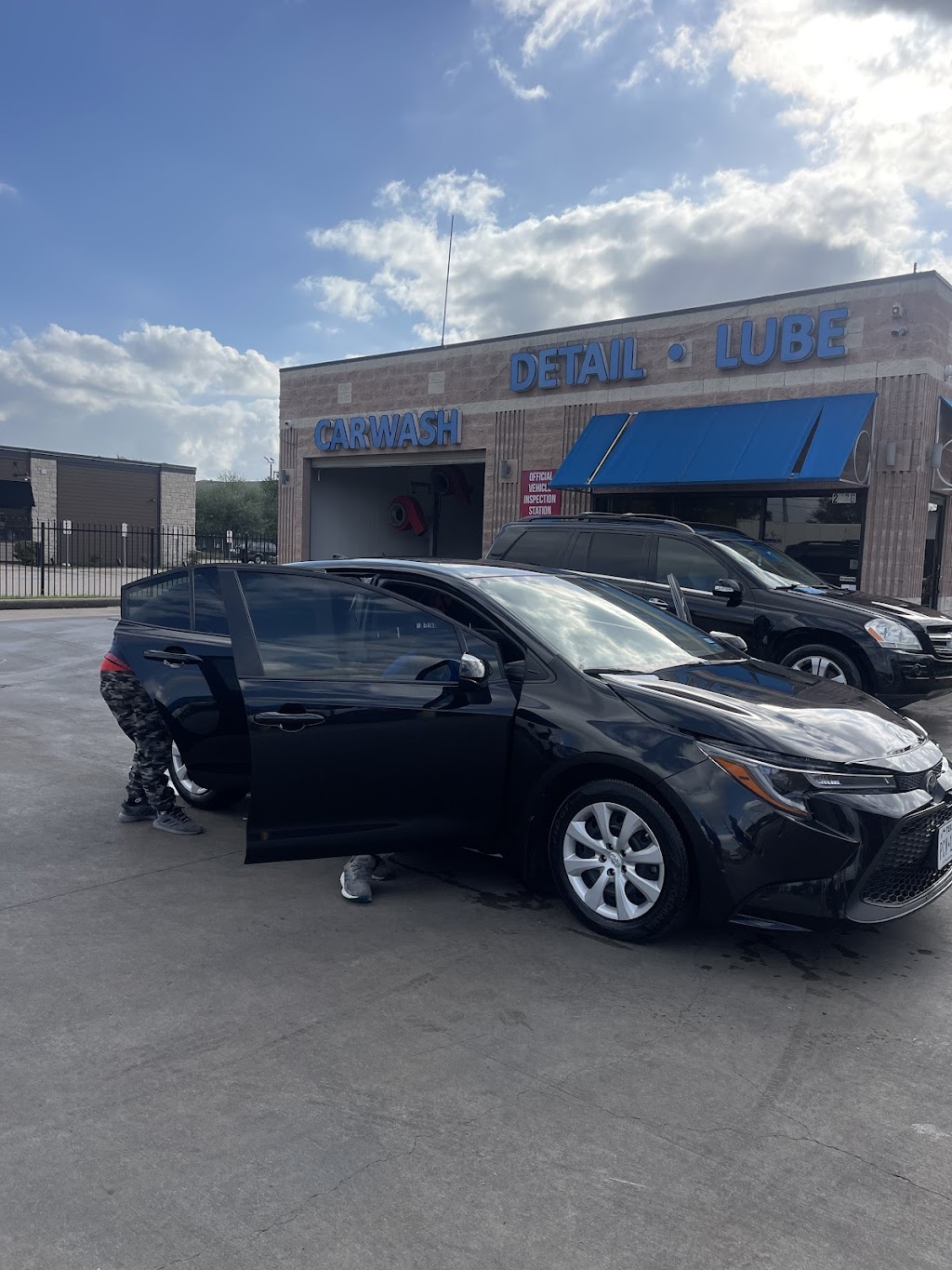 Oshun Express Car Wash and Oil Change | 2030 Hwy 6 Suite A, Houston, TX 77077 | Phone: (713) 701-9229