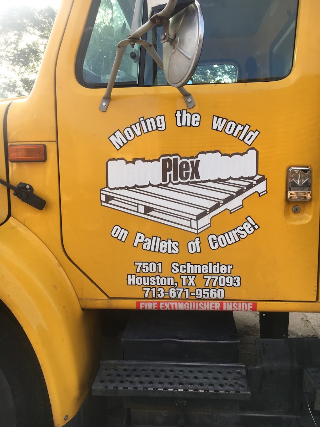Metro Plex Wood Pallets | 7501 Schneider St, Houston, TX 77093 | Phone: (713) 671-9560