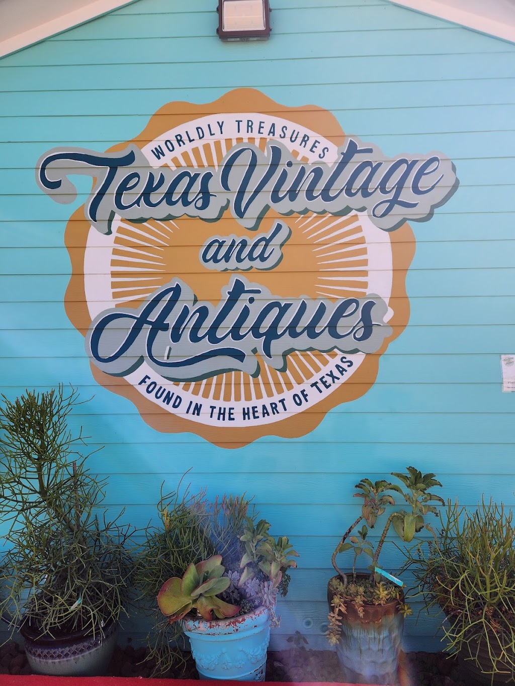 Texas Vintage and Antiques | 203 Sims Rd, Richmond, TX 77406 | Phone: (346) 843-2131